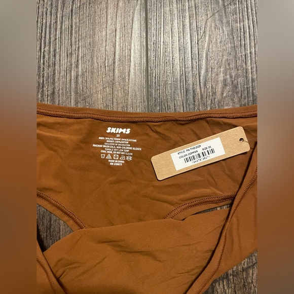 New 3 Pack Of Skims Thong Underwear - Picture 3 of 3